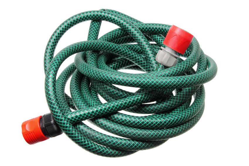 Prevent Your Garden Hose From Freezing This Winter in 7 Simple Steps
